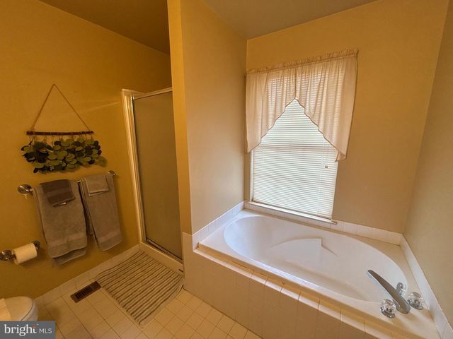 1901 ROYAL CT, Royersford, PA 19468