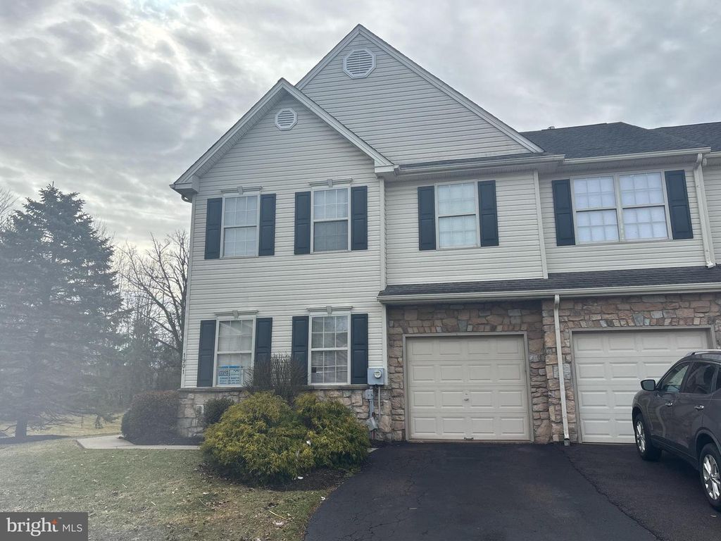 1901 ROYAL CT, Royersford, PA 19468