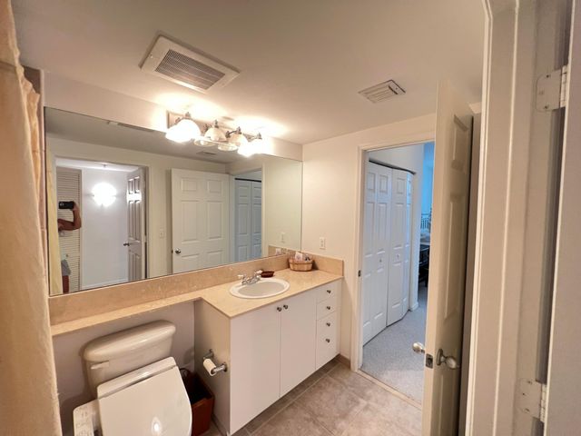 100 NE 6th Street 307, Boynton Beach, FL 33435