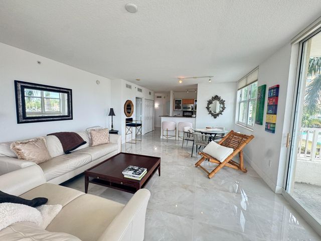 100 NE 6th Street 307, Boynton Beach, FL 33435