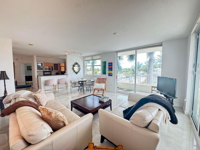 100 NE 6th Street 307, Boynton Beach, FL 33435