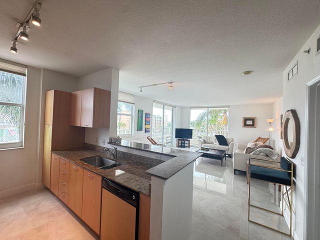 100 NE 6th Street 307, Boynton Beach, FL 33435