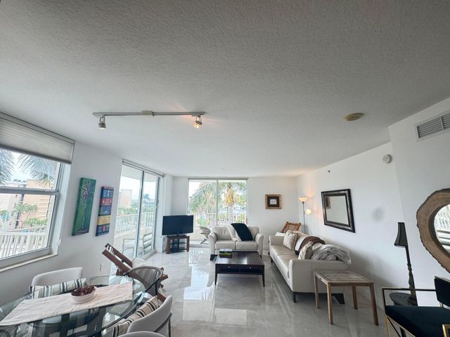 100 NE 6th Street 307, Boynton Beach, FL 33435