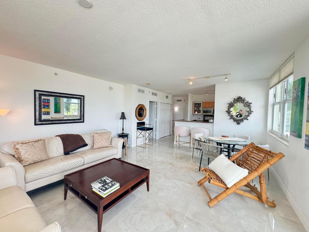 100 NE 6th Street 307, Boynton Beach, FL 33435