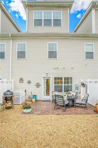 4772 Kilby DR, Virginia Beach, VA 23456