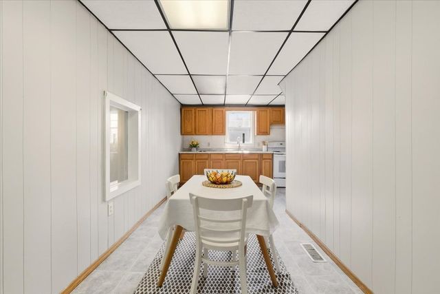 77 Frederick St, Lexington, OH 44904