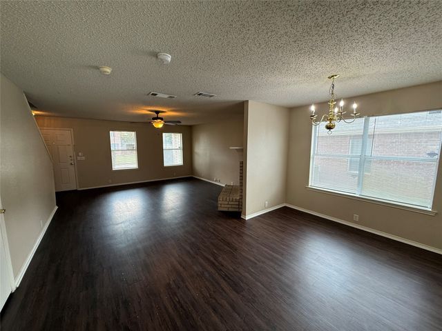 135 Quail Run Drive, Seagoville, TX 75159