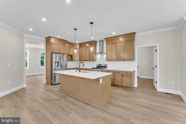 13 BEAVER AVE, Mount Laurel, NJ 08054