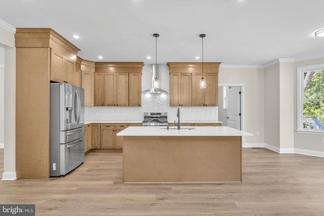 13 BEAVER AVE, Mount Laurel, NJ 08054