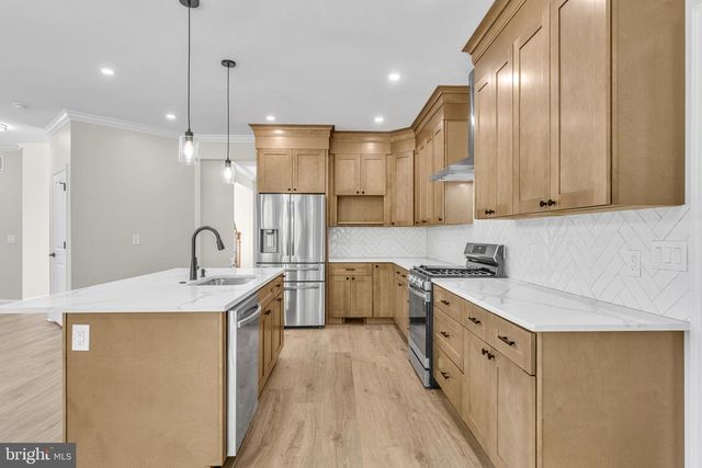 13 BEAVER AVE, Mount Laurel, NJ 08054
