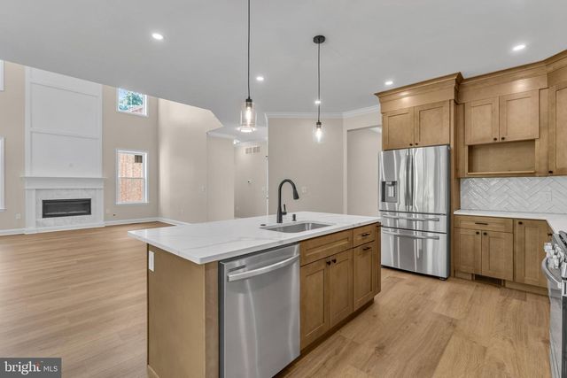 13 BEAVER AVE, Mount Laurel, NJ 08054