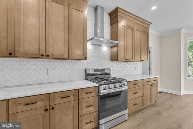 13 BEAVER AVE, Mount Laurel, NJ 08054