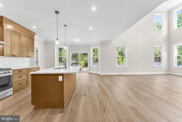13 BEAVER AVE, Mount Laurel, NJ 08054