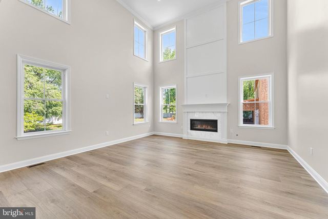13 BEAVER AVE, Mount Laurel, NJ 08054