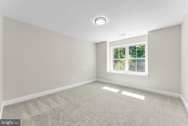 13 BEAVER AVE, Mount Laurel, NJ 08054