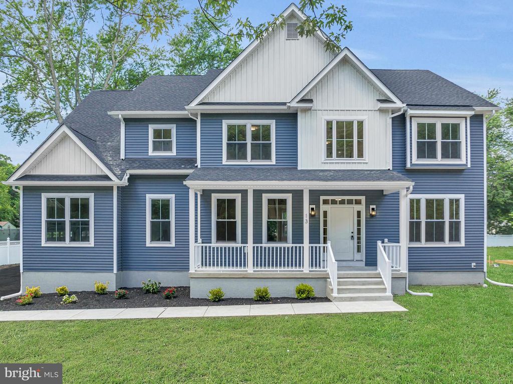 13 BEAVER AVE, Mount Laurel, NJ 08054