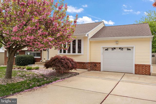 14 CAMEO RD, Claymont, DE 19703