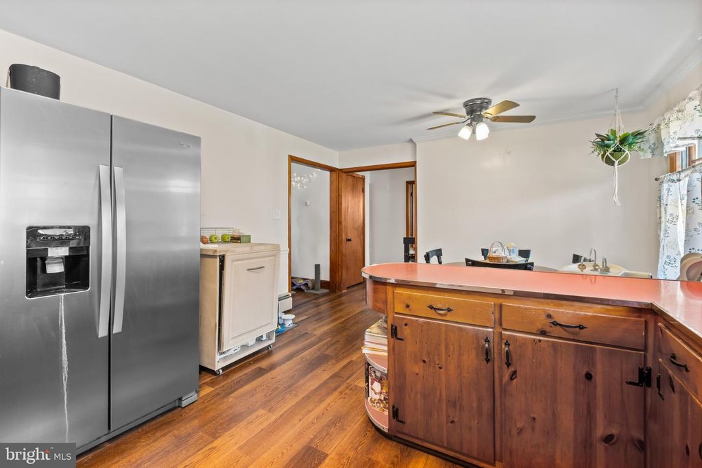 Image 11 of property listing at 301 WRIGHTS AVE, Hurlock, MD 21643