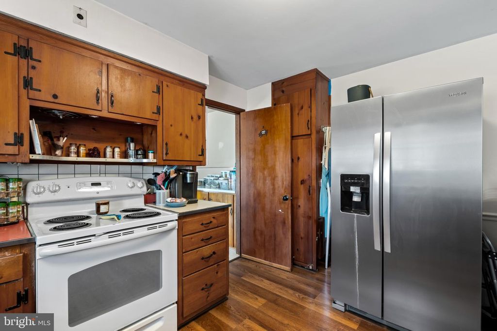 Image 12 of property listing at 301 WRIGHTS AVE, Hurlock, MD 21643