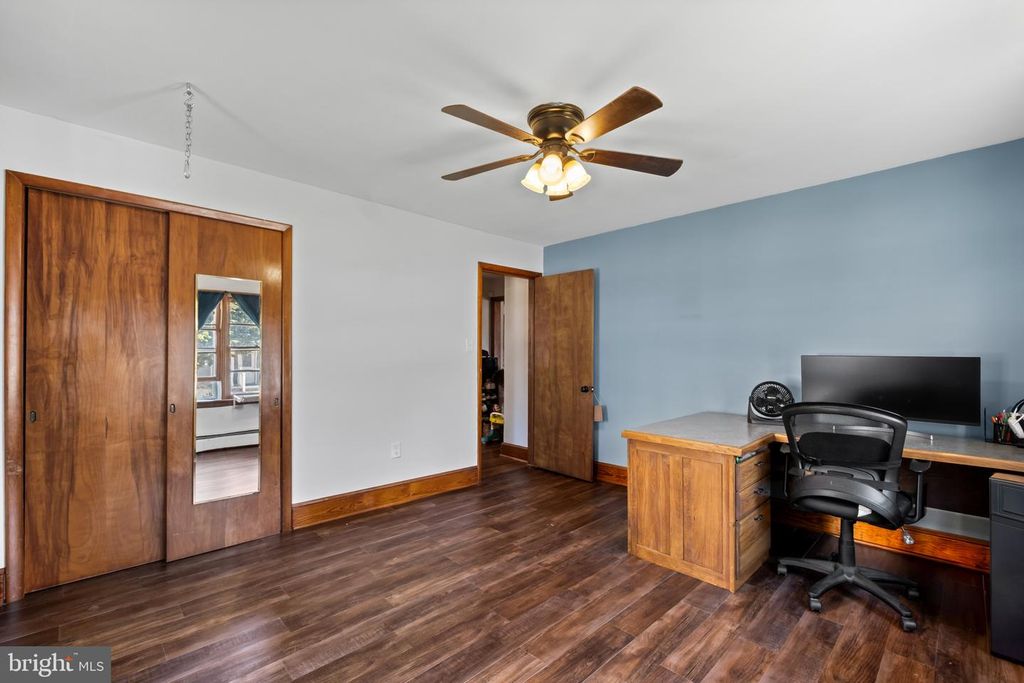 Image 18 of property listing at 301 WRIGHTS AVE, Hurlock, MD 21643