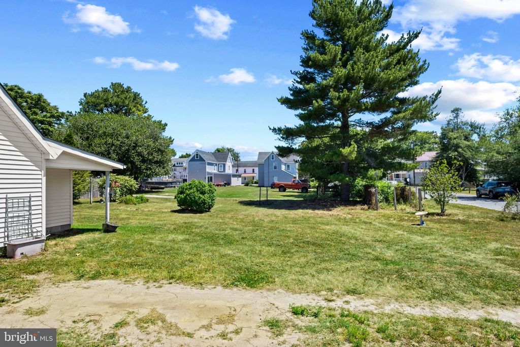 Image 28 of property listing at 301 WRIGHTS AVE, Hurlock, MD 21643