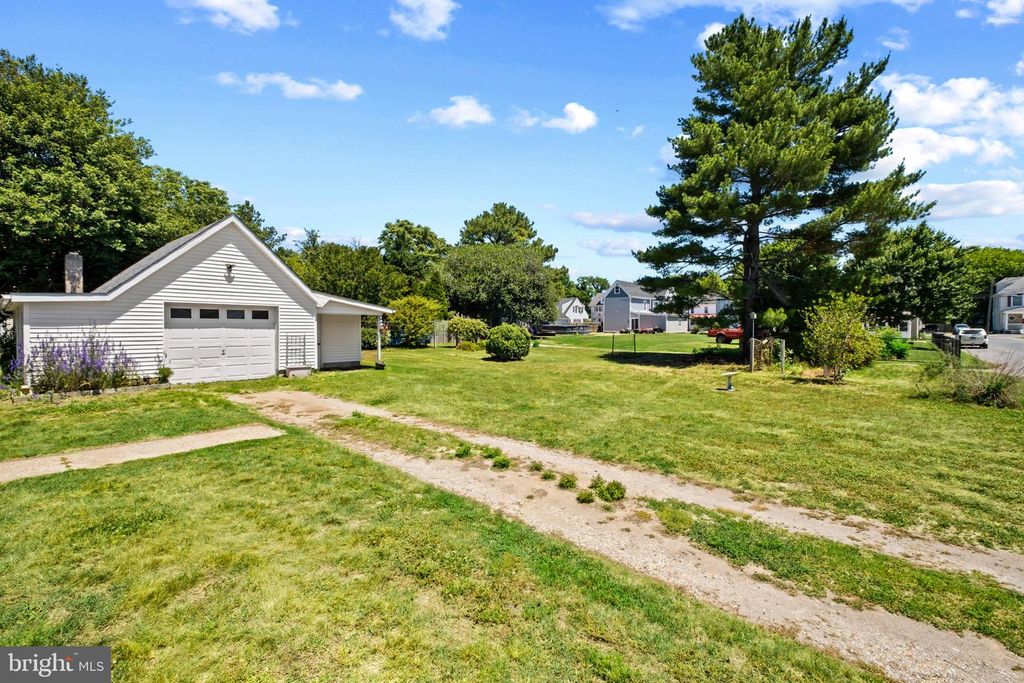 Image 30 of property listing at 301 WRIGHTS AVE, Hurlock, MD 21643