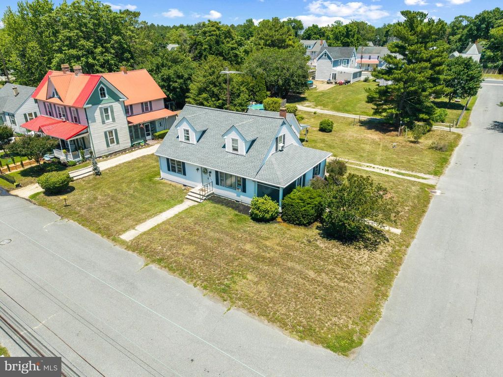 Image 33 of property listing at 301 WRIGHTS AVE, Hurlock, MD 21643