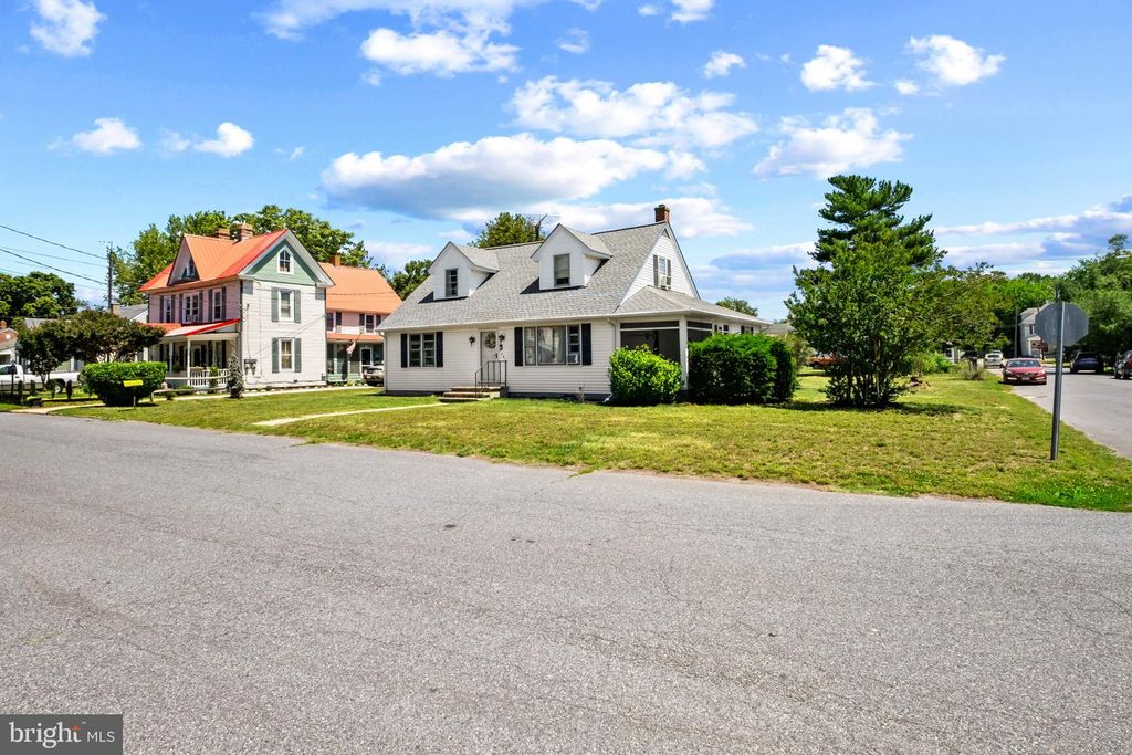 Image 35 of property listing at 301 WRIGHTS AVE, Hurlock, MD 21643