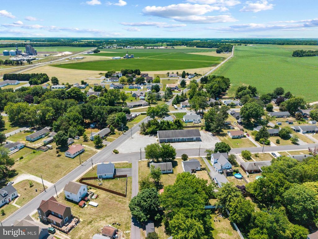 Image 39 of property listing at 301 WRIGHTS AVE, Hurlock, MD 21643