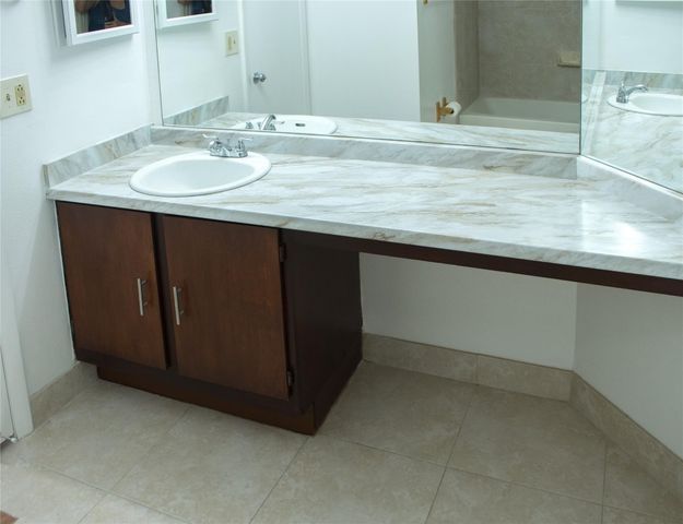 2861 N Oakland Forest Drive 307, Oakland Park, FL 33309