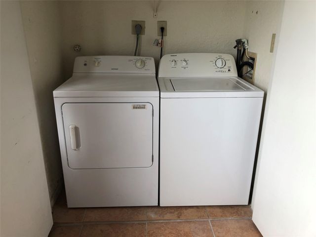 2861 N Oakland Forest Drive 307, Oakland Park, FL 33309