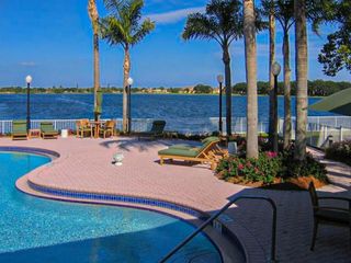 2861 N Oakland Forest Drive 307, Oakland Park, FL 33309