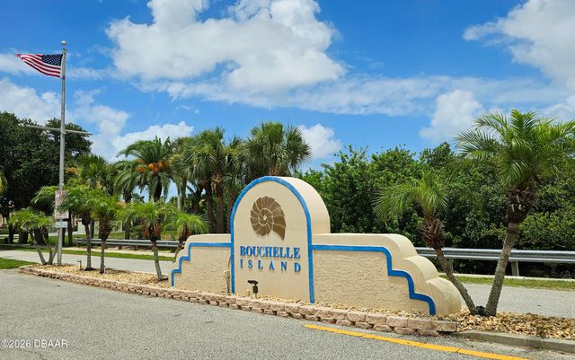 441 Bouchelle Dr Apt 202, New Smyrna Beach, FL 32169