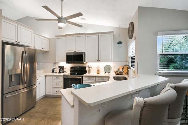 441 Bouchelle Dr Apt 202, New Smyrna Beach, FL 32169