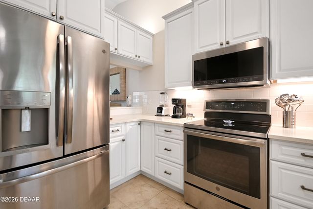 441 Bouchelle Dr Apt 202, New Smyrna Beach, FL 32169