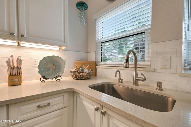 441 Bouchelle Dr Apt 202, New Smyrna Beach, FL 32169