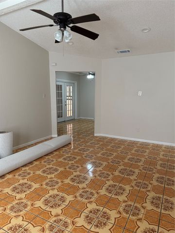 2904 Barnes Drive, Denton, TX 76209