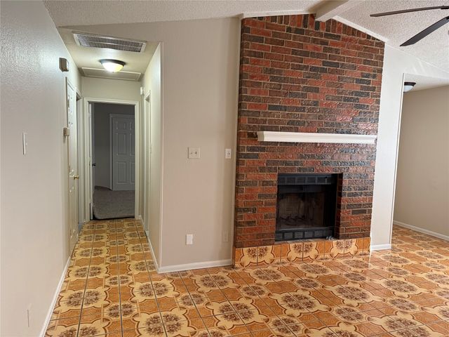 2904 Barnes Drive, Denton, TX 76209