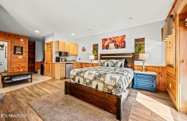 326 Big Bear Way, Pigeon Forge, TN 37863