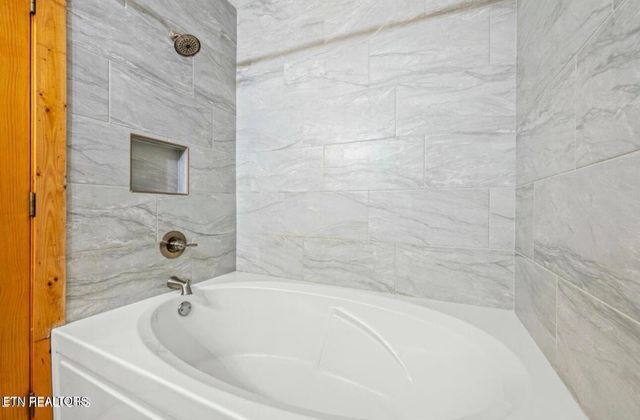 326 Big Bear Way, Pigeon Forge, TN 37863