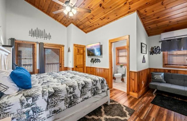 326 Big Bear Way, Pigeon Forge, TN 37863