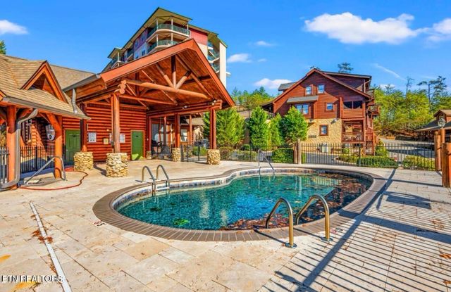 326 Big Bear Way, Pigeon Forge, TN 37863