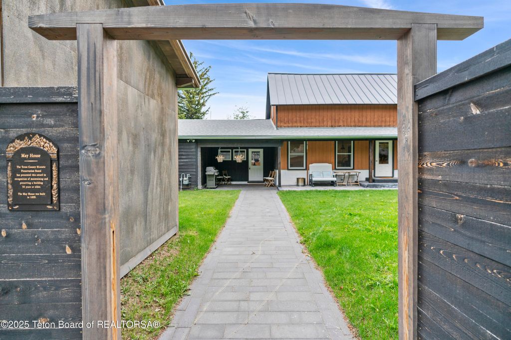 663&665 E KELLY Avenue, Jackson, WY 83001 photo 10