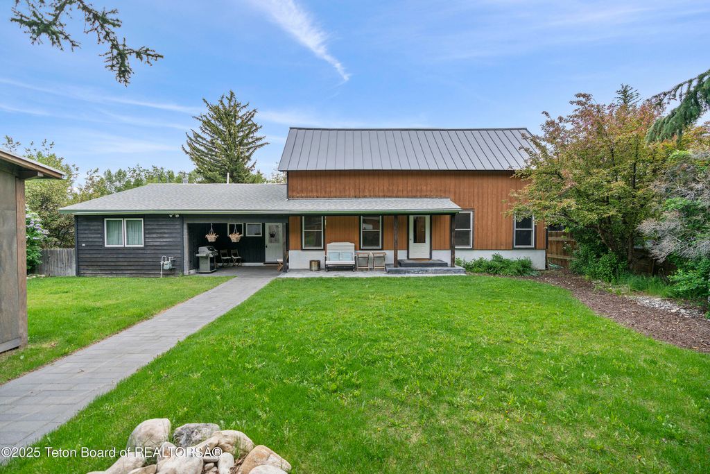 663&665 E KELLY Avenue, Jackson, WY 83001 photo 12