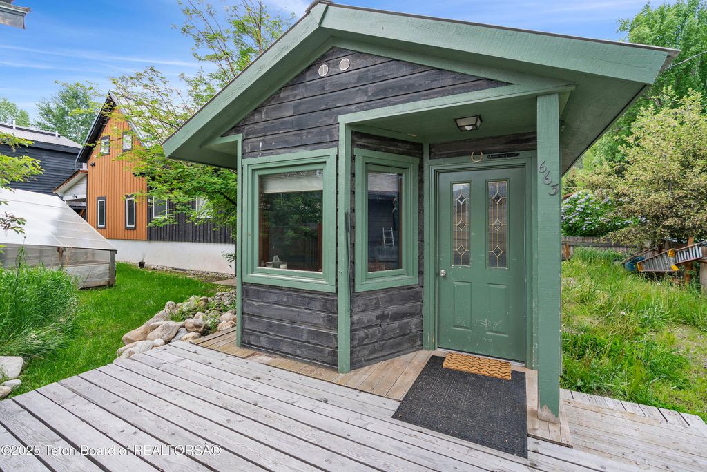 663&665 E KELLY Avenue, Jackson, WY 83001 photo 14