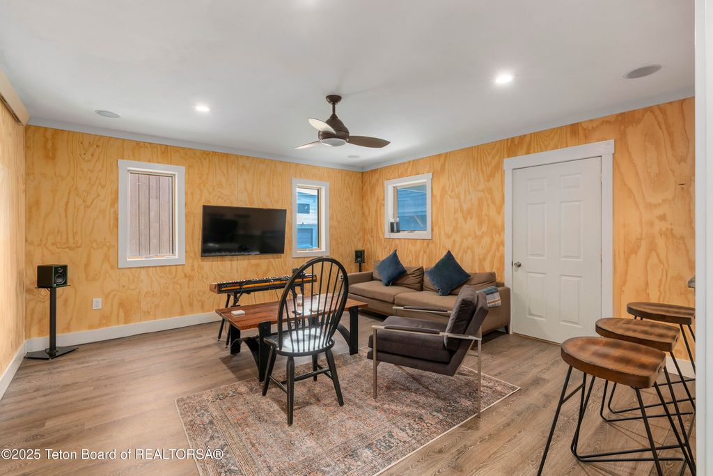 663&665 E KELLY Avenue, Jackson, WY 83001 photo 21