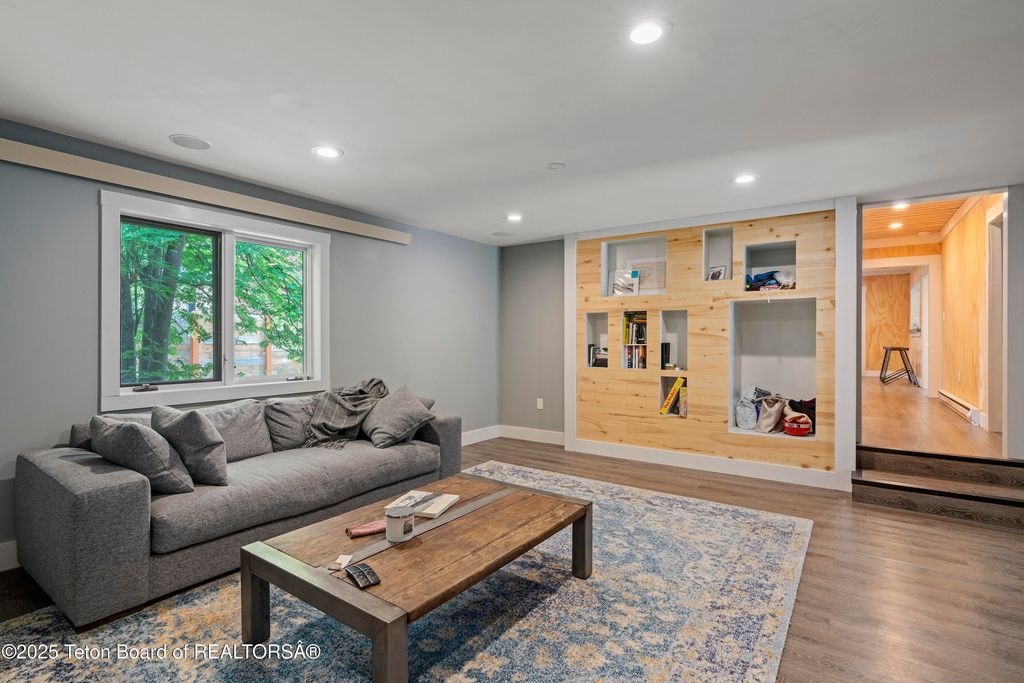 663&665 E KELLY Avenue, Jackson, WY 83001 photo 23