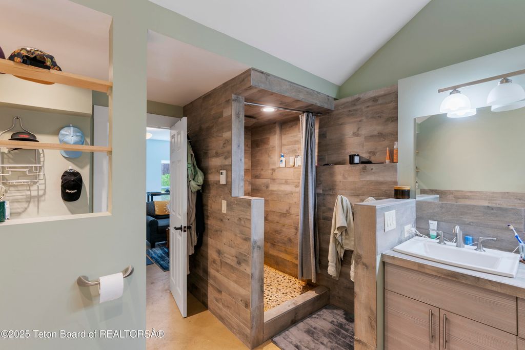 663&665 E KELLY Avenue, Jackson, WY 83001 photo 46