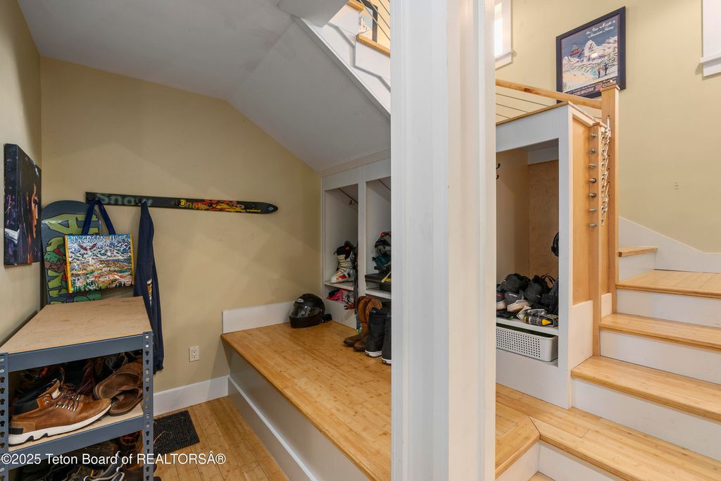 663&665 E KELLY Avenue, Jackson, WY 83001 photo 50