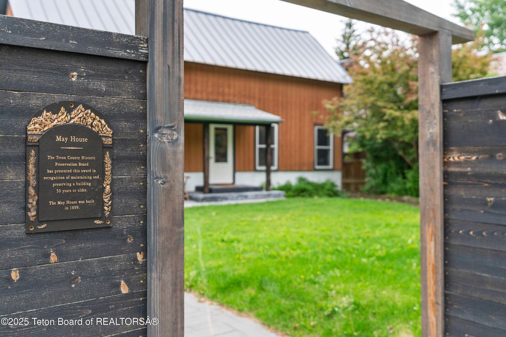 663&665 E KELLY Avenue, Jackson, WY 83001 photo 8